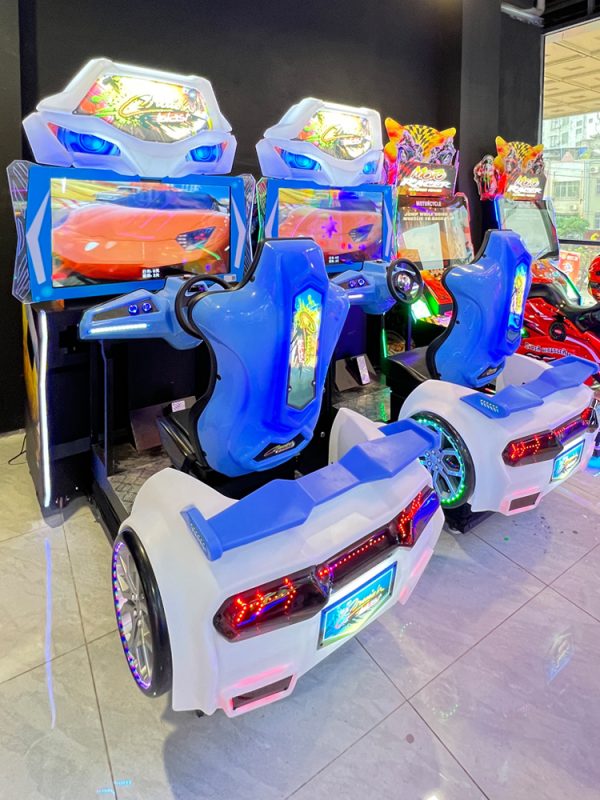 Real exciting racing game console with effective feedback