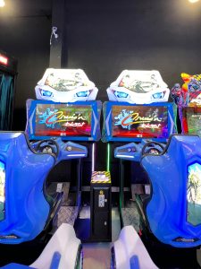 Real exciting racing game console with effective feedback