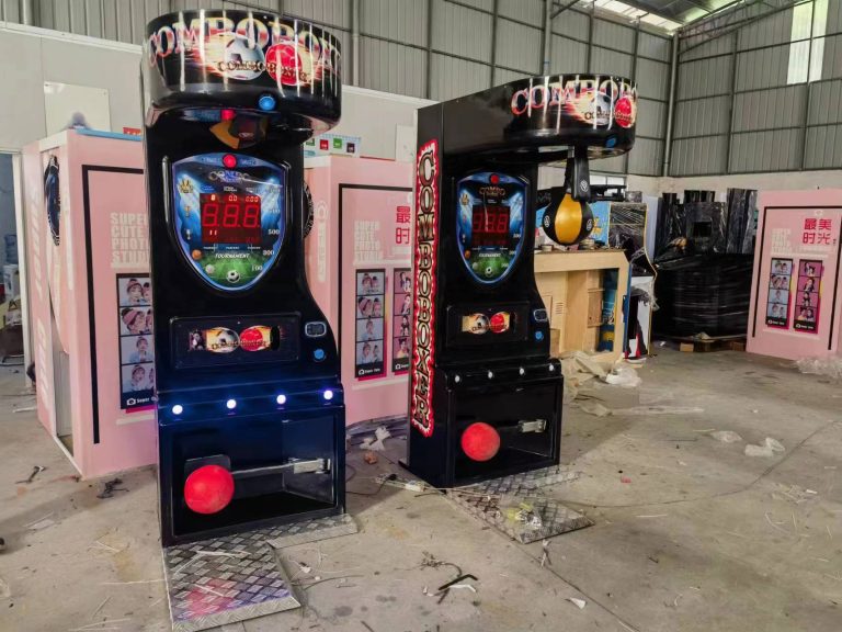 Jogo de máquina de boxe com socos e chutes para esportes indoor