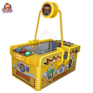 Kinder spielen ein Videospiel-Fußballspiel für zwei Spieler.