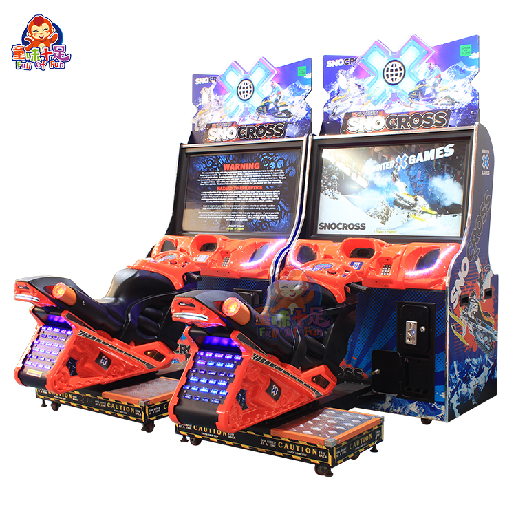Winter X-Games SnoCross Motorrad-Arcade-Rennmaschine: 2,300 $ Ein Schneemobil-Rennerlebnis, perfekt für Veranstaltungsorte mit Winterthema.